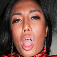Ladyboy Mos Nahé
