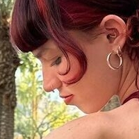 Lara Adkins Nahé