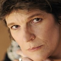 Laura Benson Nahé