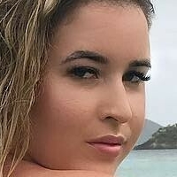 Lauren Sangster Nahé