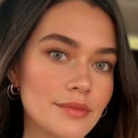 Lavínia Loren Nahé