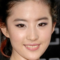 Liu Yifei Nahé