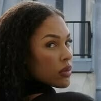 Liz Cambage Nahé