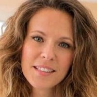 Lorie Pester Nahé