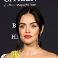 Lucy Hale Nahé