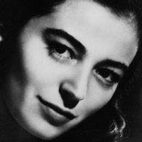 Marisa Pavan Nahé