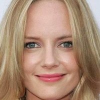Marley Shelton Nahé