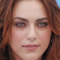 Miriam Leone Nahé