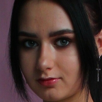 Model Olya Nahé