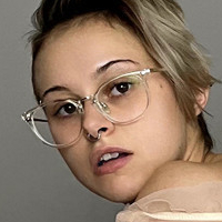 Molly Mcguire Nahé