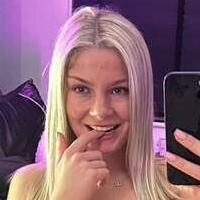 Molly Mercedes Nahé