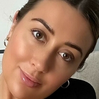 Ms. Bella Nahé