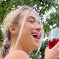 Natalie Decker Nahé