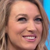 Natalie Zea Nahé