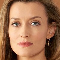 Natascha McElhone Nahé