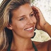 Natasha Oakley Nahé