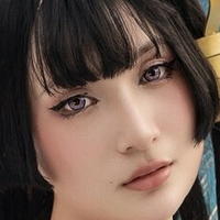 Neyu H Cosplay Nahé