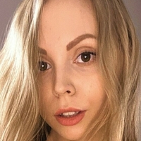 Nikki Mills Nahé