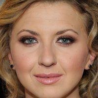 Nina Arianda Nahé