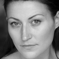 Nina Gilhooly Nahé