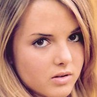 Nina Szeterlak Nahé