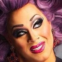 Nina West Nahé