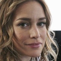 Piper Perabo Nahé