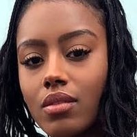 Raven Tracy Nahé