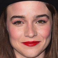 Renee Felice Smith Nahé