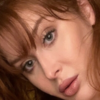 Renee Olstead Nahé