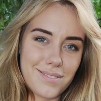 Ryana Nahé