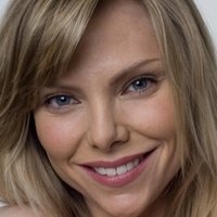 Samantha Janus Nahé