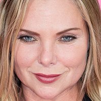 Samantha Womack Nahé