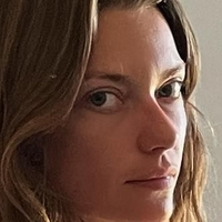 Sarah Holt Nahé