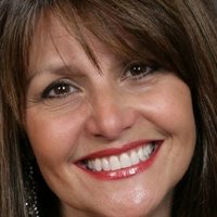 Sharon Smith Nahé