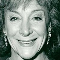 Sheila Steafel Nahé