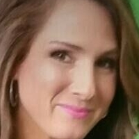 Shiri Spear Boston 25 Nahé