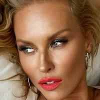 Simona Krainova Nahé
