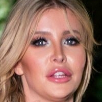 Sophia Hutchins Nahé