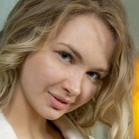 Sophie Blond Nahé