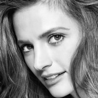Stana Katic Nahé