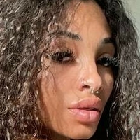 stepdaughter Nahé