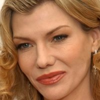 Stephanie Niznik Nahé