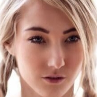 Stevie Louise Dent Nahé