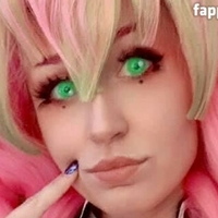 Strawbrrybb Nahé