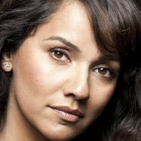 Suleka Mathew Nahé