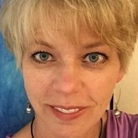 Tara Alexander Nahé