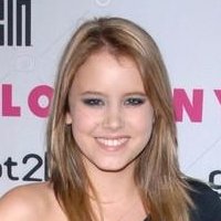 Taylor Spreitler Nahé