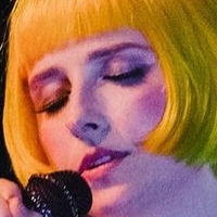 Tessa Violet Nahé