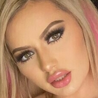 Thecombatbarbie Nahé